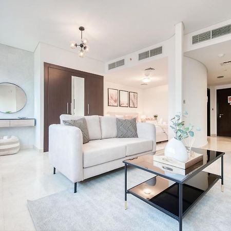 Calm Studio At Sky Gardens Difc By Deluxe Holiday Homes Дубай Екстериор снимка