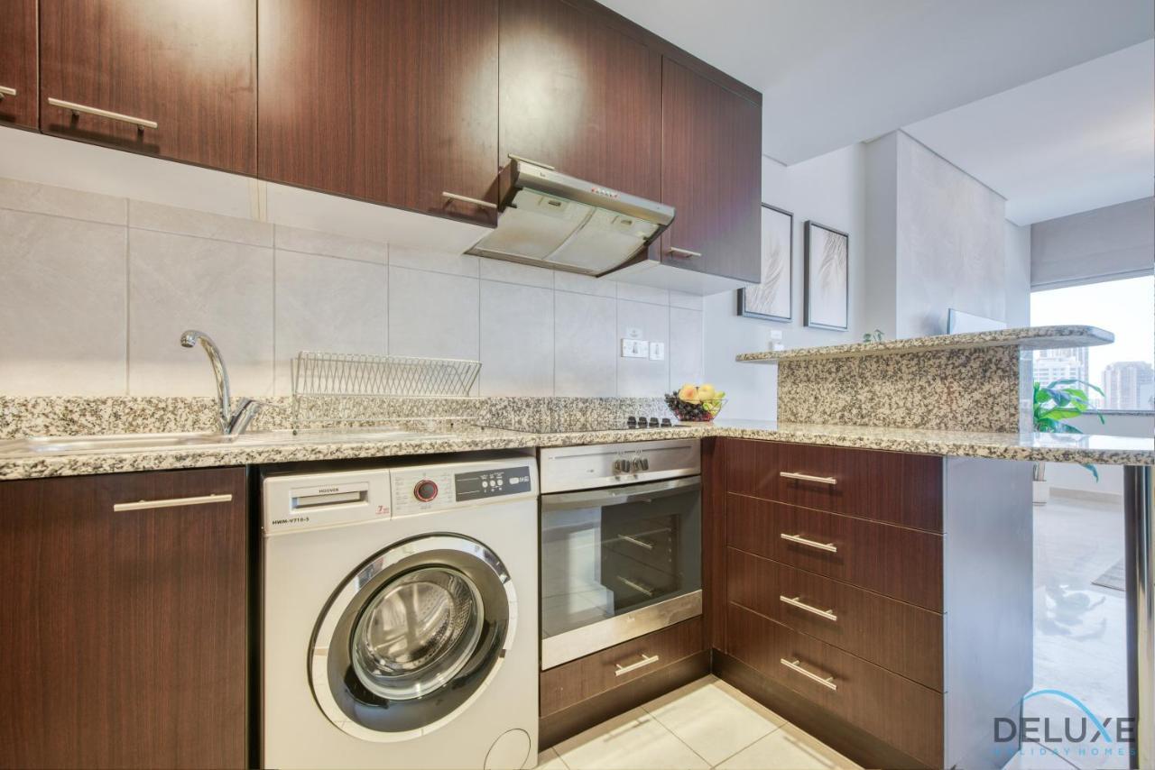 Calm Studio At Sky Gardens Difc By Deluxe Holiday Homes Дубай Екстериор снимка